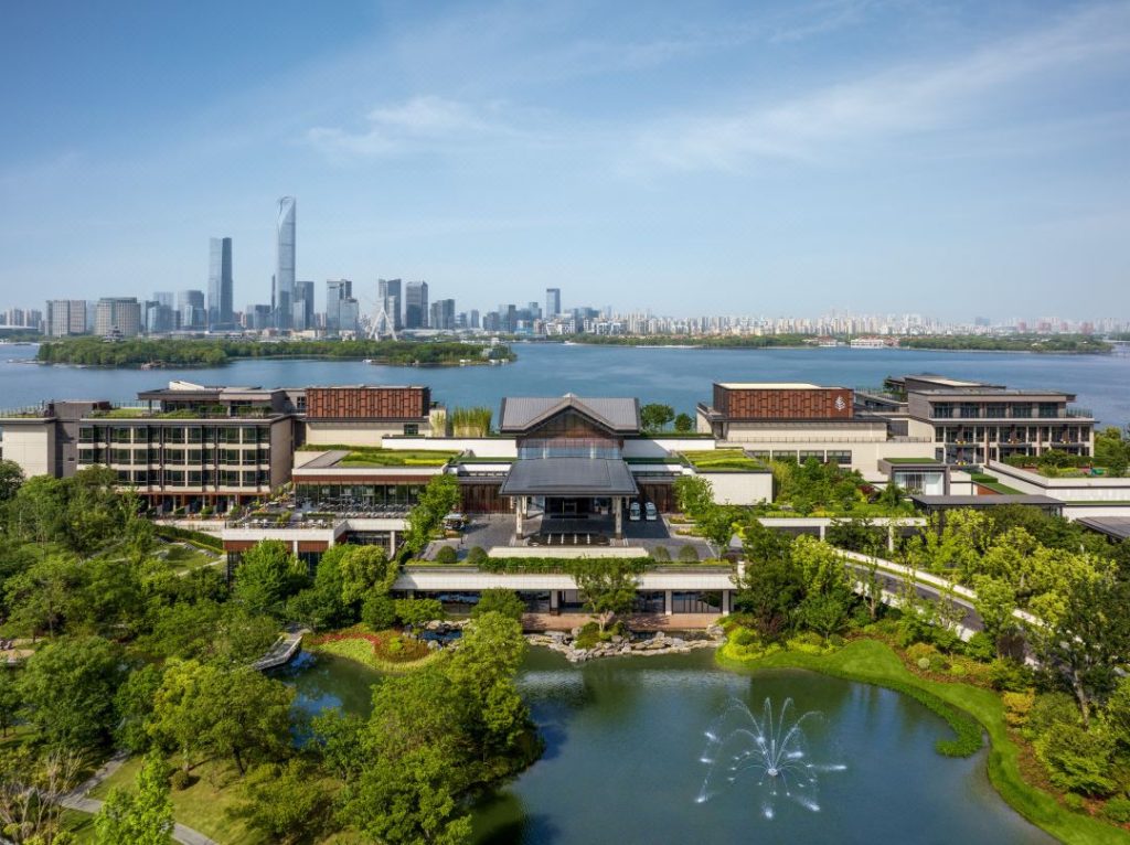 金鸡湖私岛×玛利亚广场×普兰巴南：全球酒店新动向与旅行地推荐插图